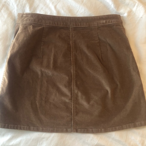 Express Skirt - Picture 2 of 5